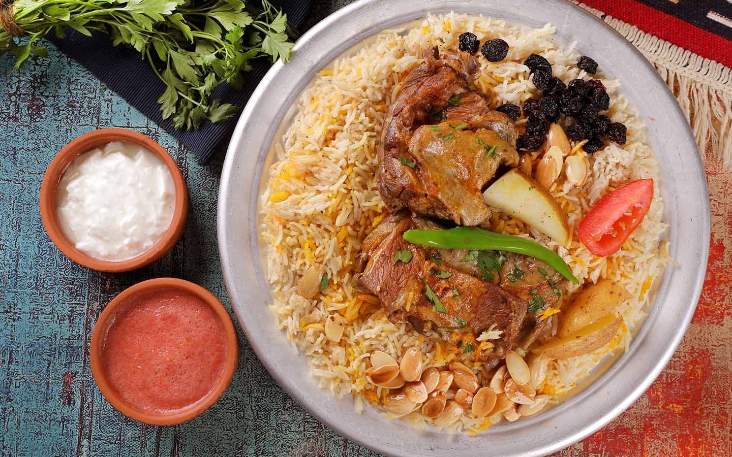 مطاعم الشامخة أبوظبي بيت المندي والمظبي 5 يارد شاورما ستيشن