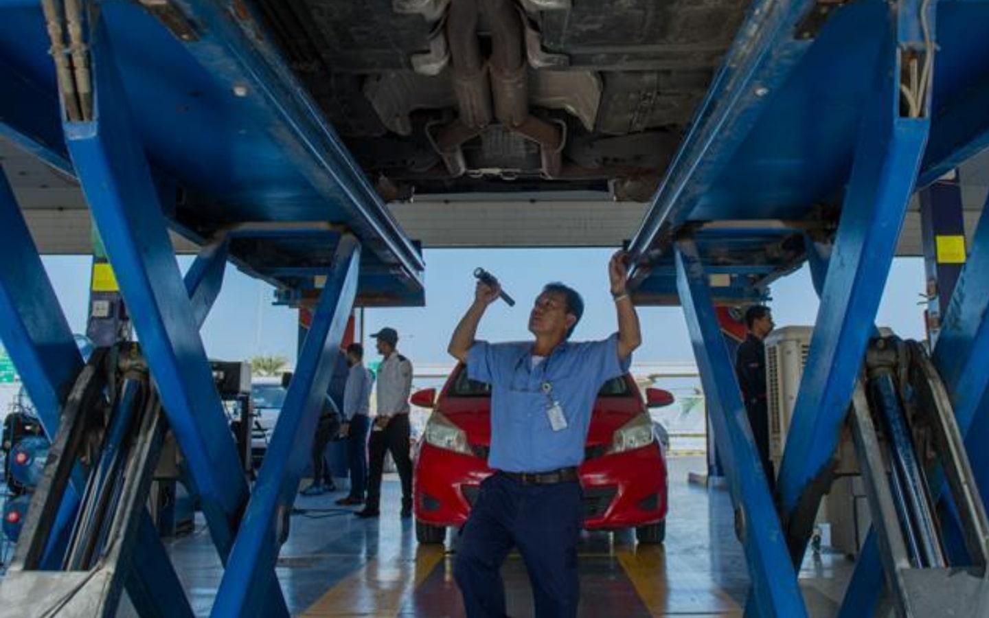 all-about-tasjeel-vehicle-testing-services-fees-locations-mybayut