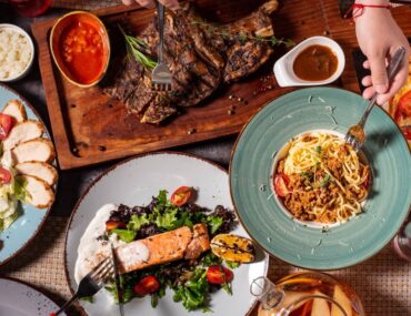 Food, drinks and live entertainment at Taste of Dubai festival.