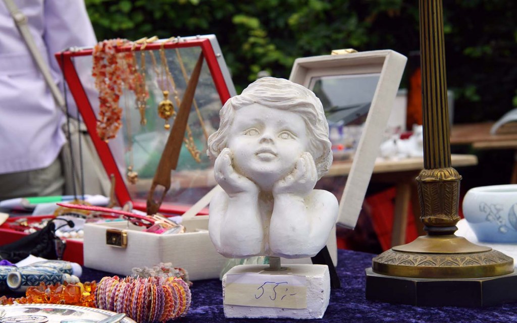 Dubai Flea Market is one of the affordable flea markets in dubai