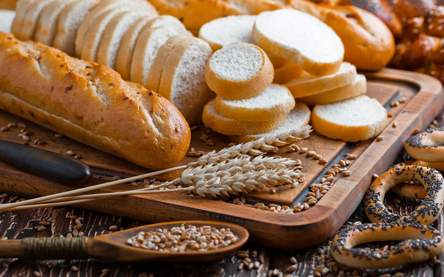 أنواع من الخبز