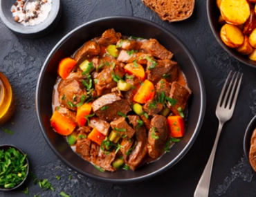 طبق لحم مع خضار