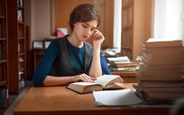 Public Libraries in Abu Dhabi: Khalifa Park, Al Marfa & More - MyBayut