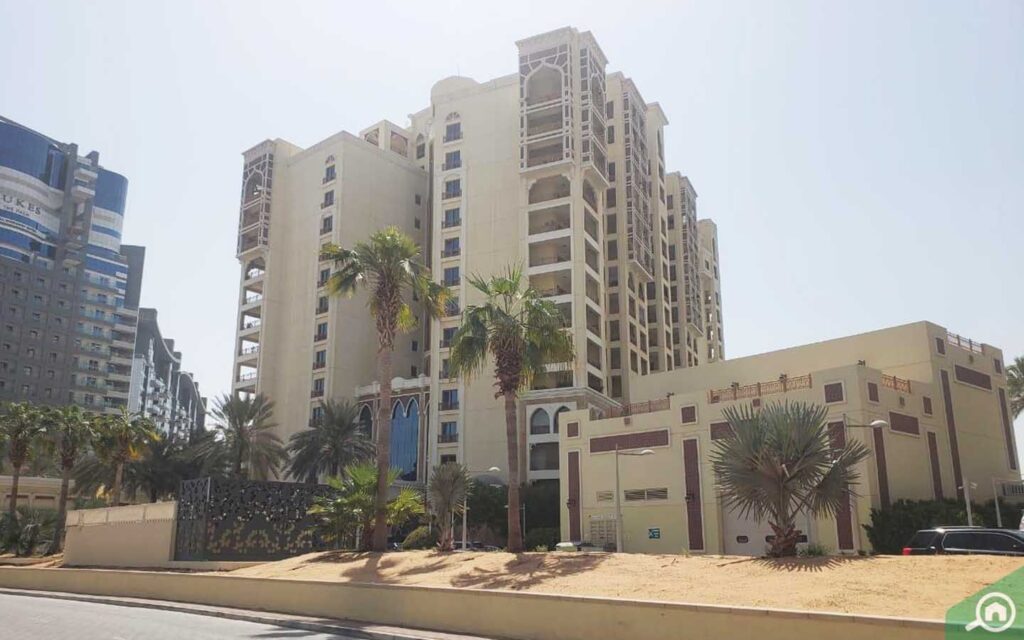 Top areas to rent apartments and villas in palm jumeirah