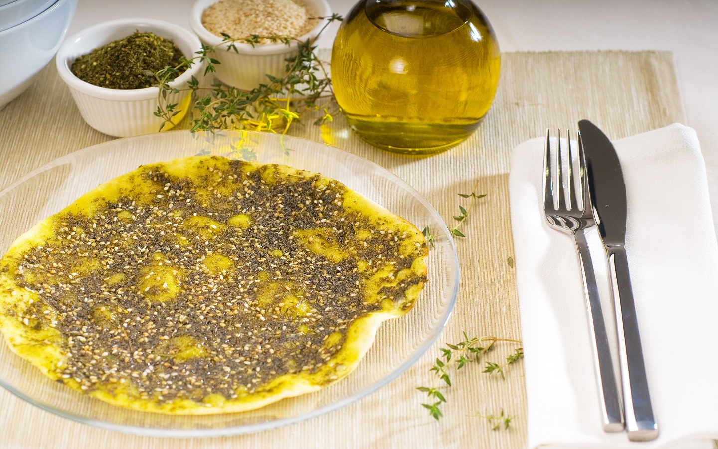 مناقيش زعتر وزيت
