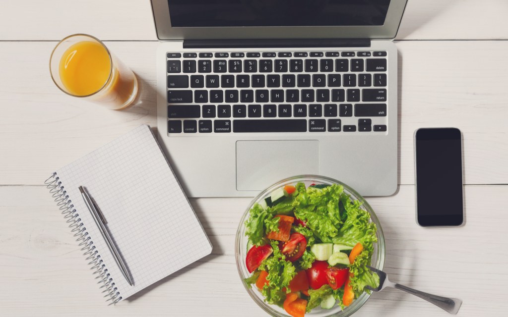 Start your day with a salad in Dubai