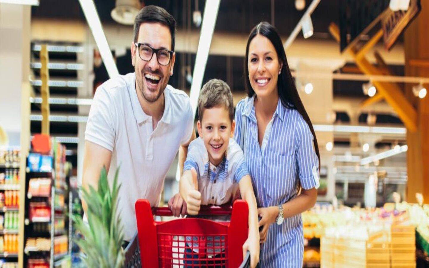 عائلة سعيدة