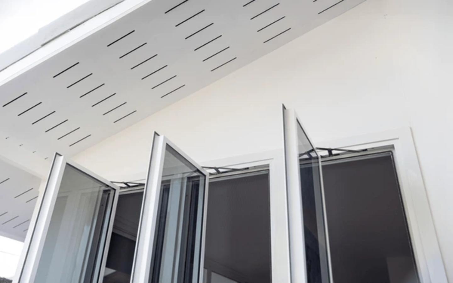 الشبابيك البابية