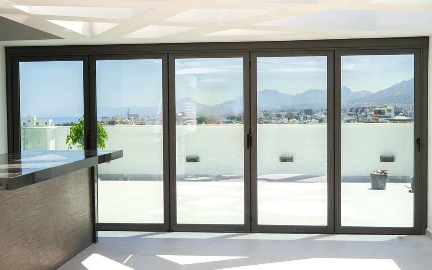 أبواب الأكورديون