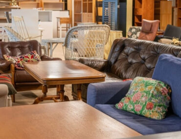 محل أثاث مستعمل