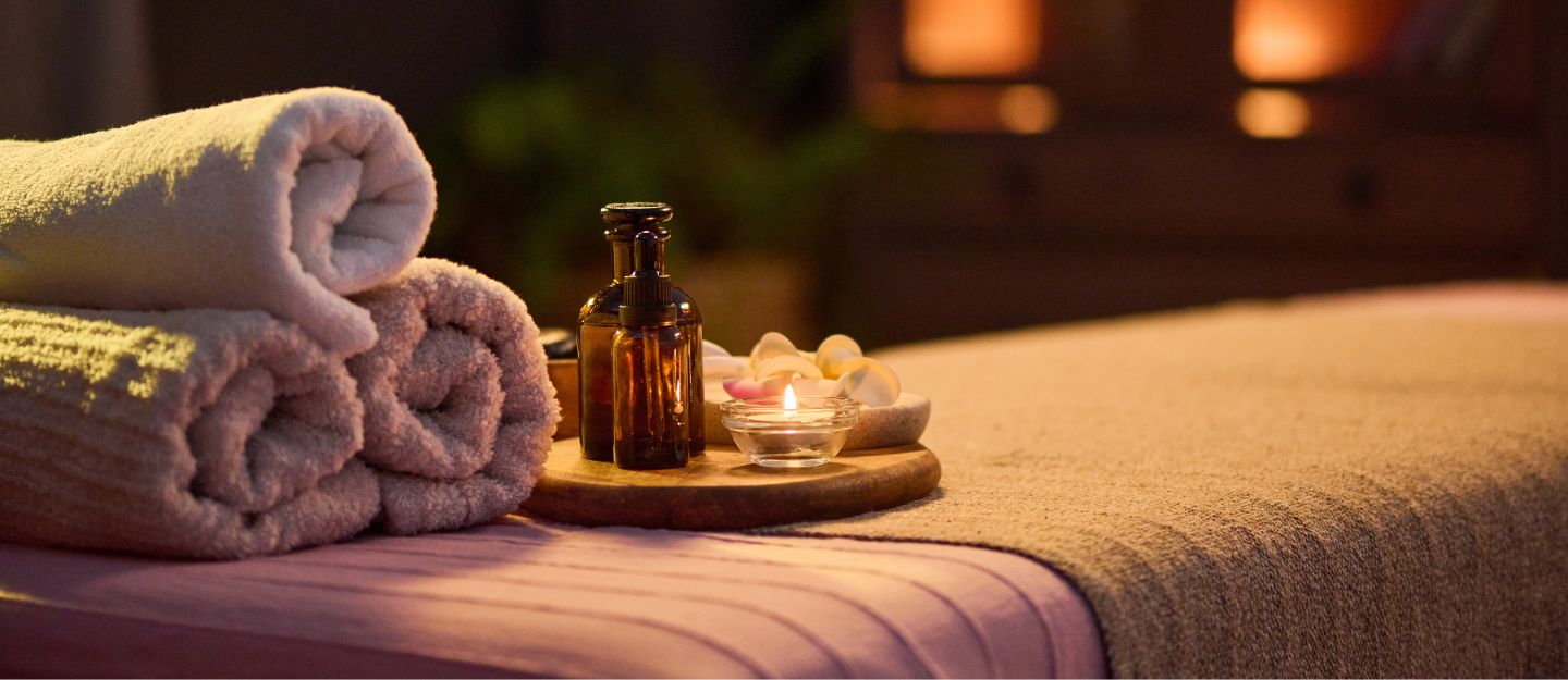 A luxury treatment room featuring Valentine’s Day spa offers in Dubai.