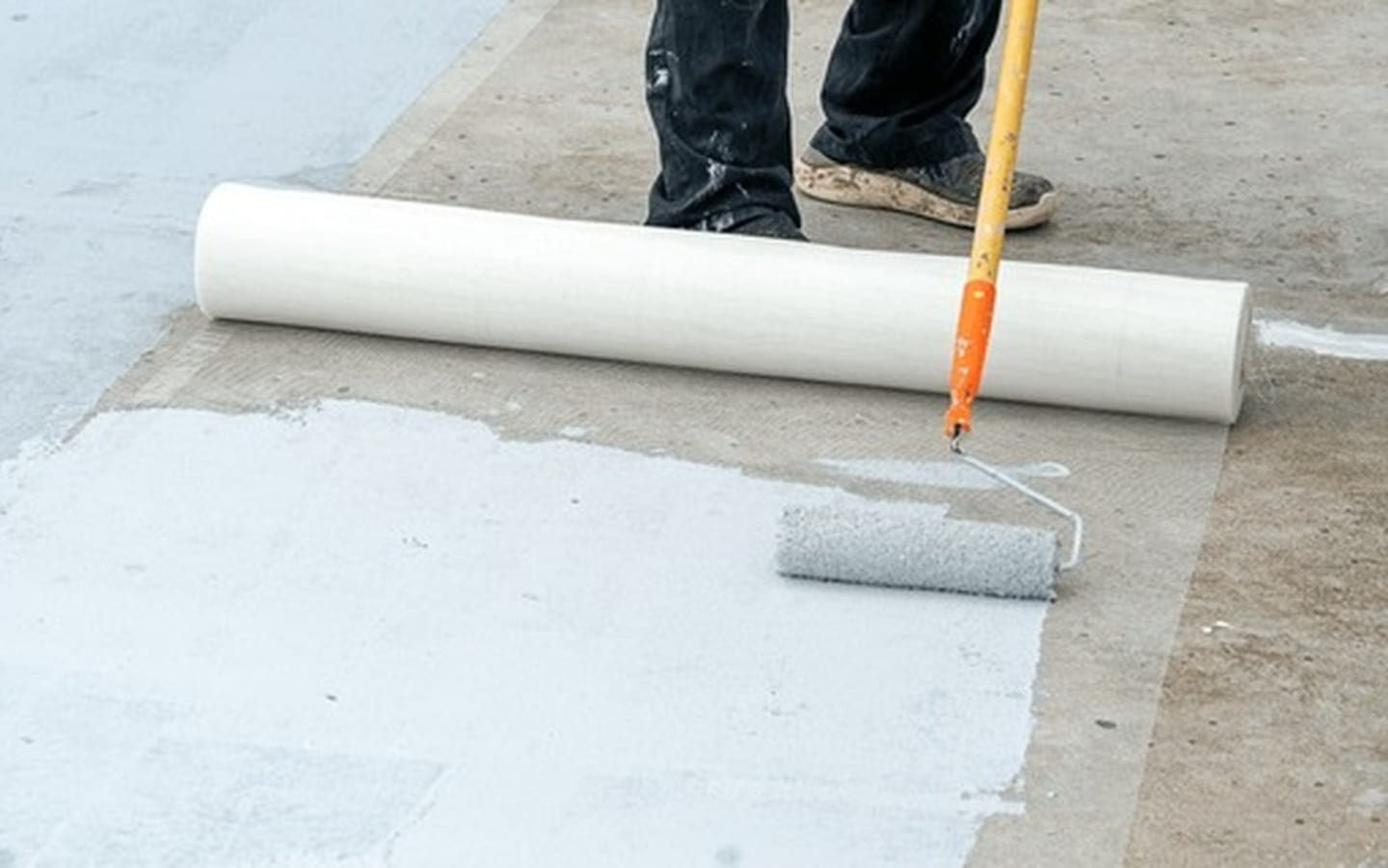 طلاء العزل المائي