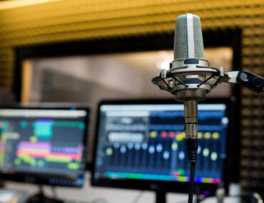 استوديو محتوى في المنزل