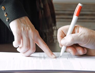 a person is Writing a non-renewal notice to your landlord