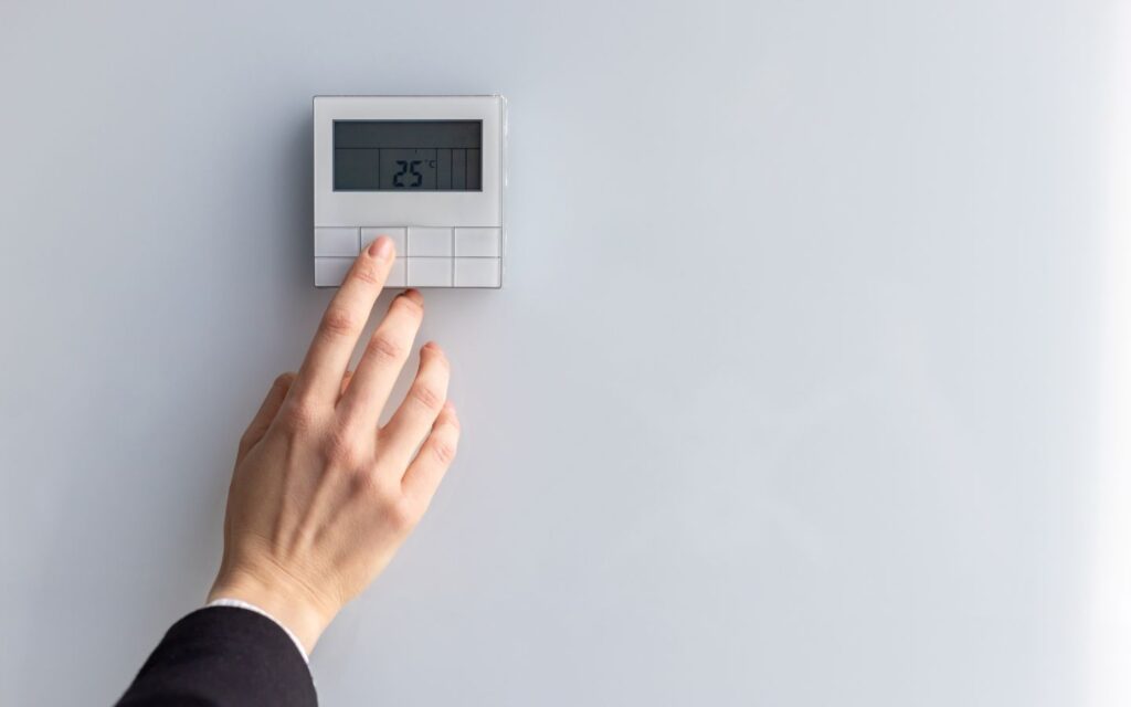 Understanding district cooling charges in affordable vs luxury apartments in Dubai