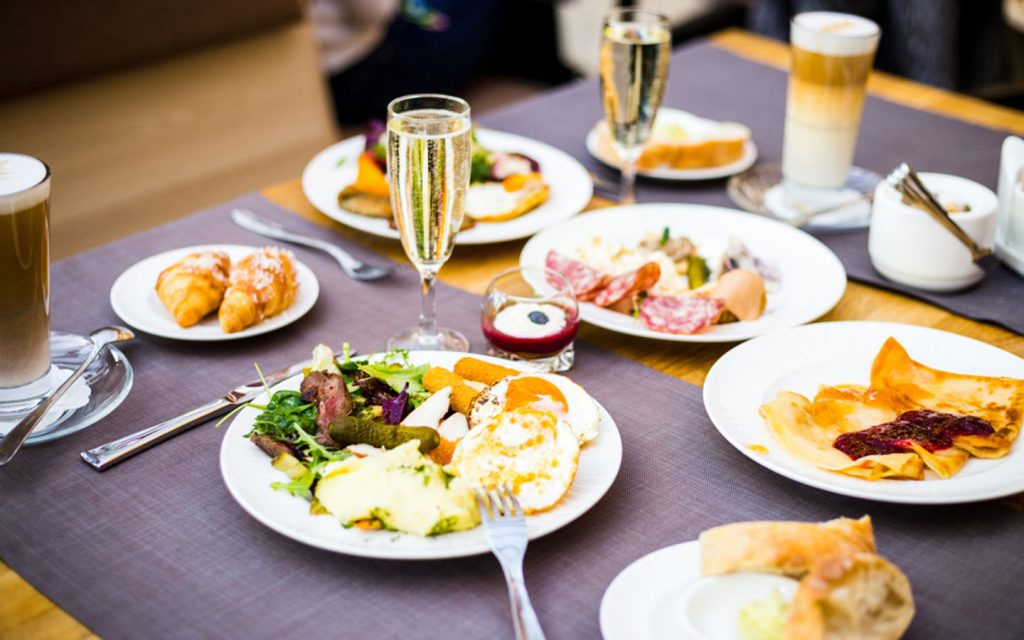brunch with alcohol