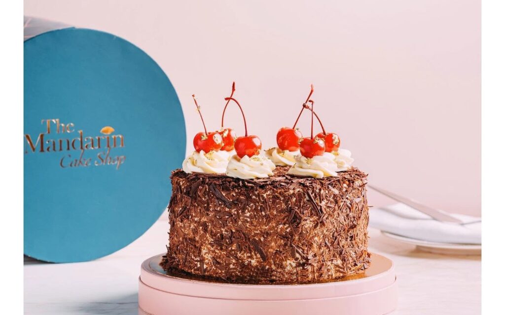cake from mandarin cake shop in dubai
