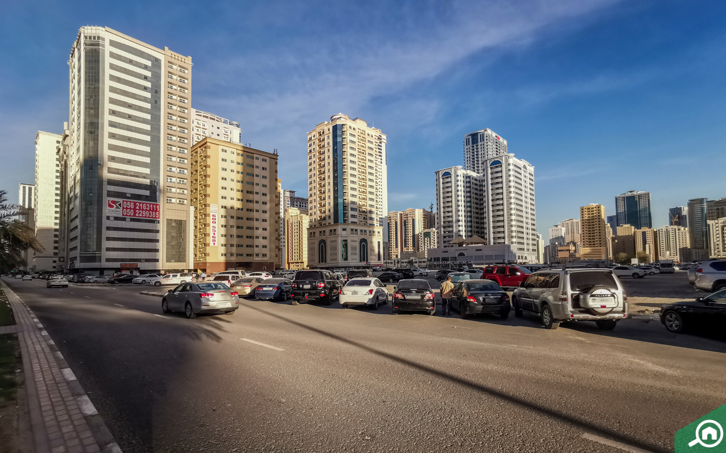 شارع في منطقة سكنية