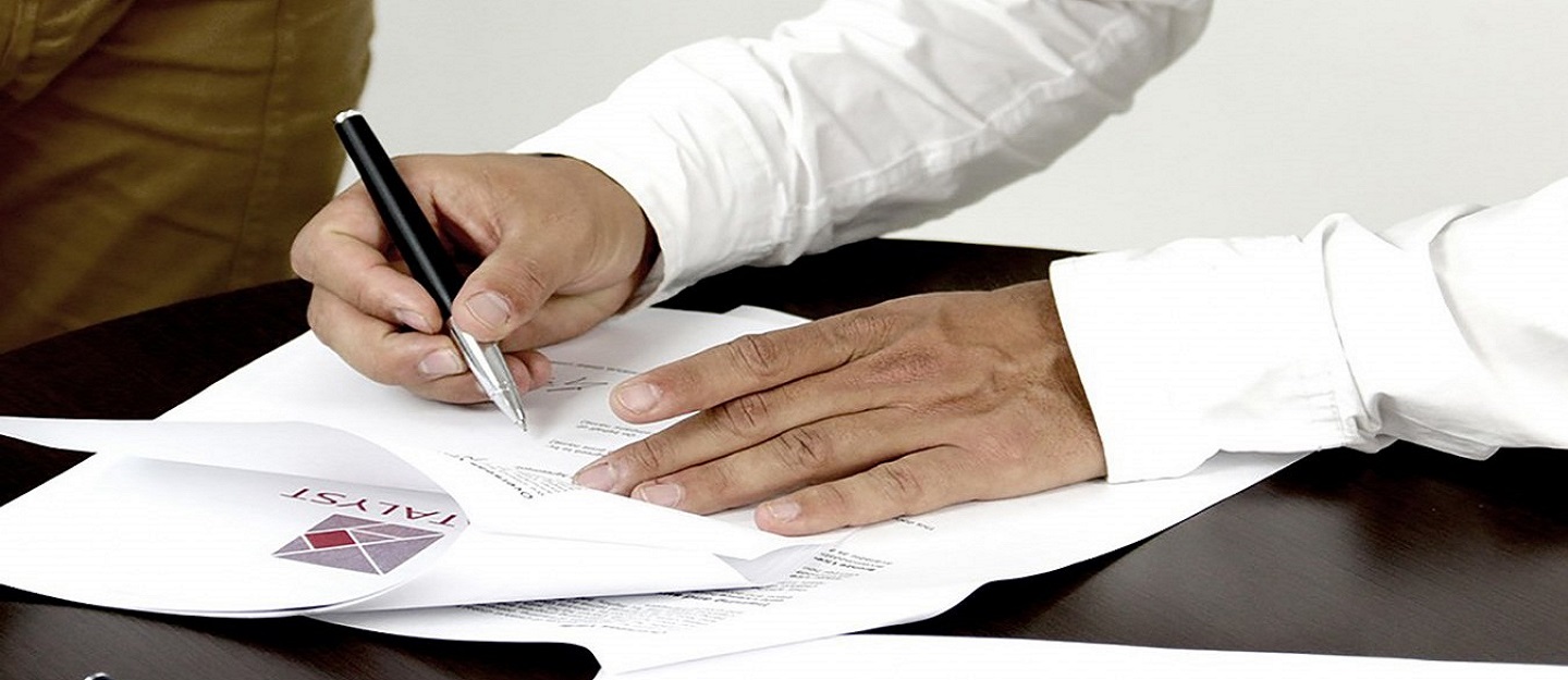 الحصول على تصريح عمل في الإمارات