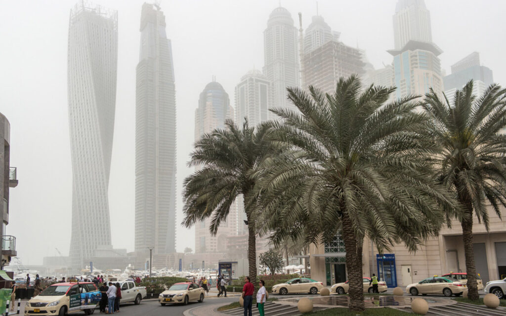 guide to Dubai sandstorm causes and effects