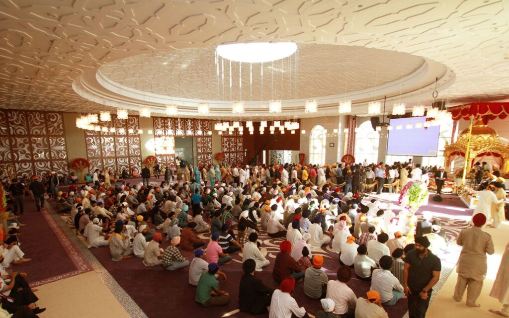 prayer services at Guru Nanak Darbar
