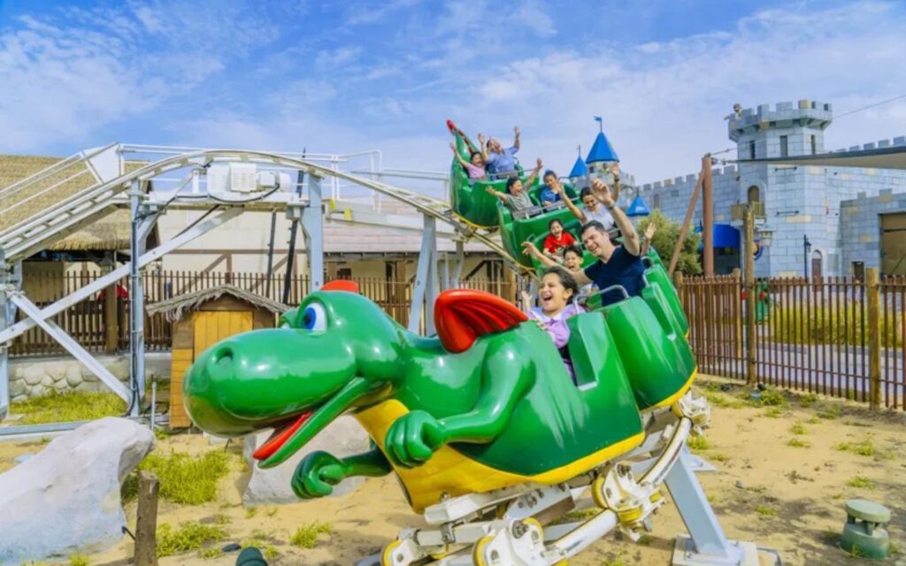 families having fun at one of the top Dubai amusement parks