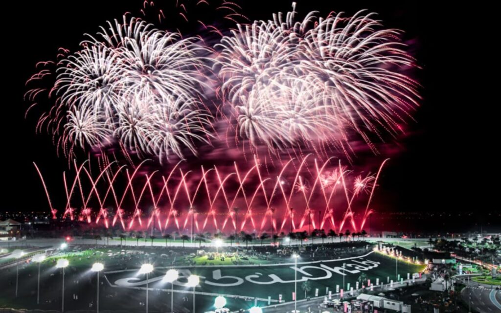 enjoy fireworks in abu dhabi on national day