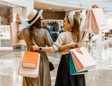 المولات والمراكز التجارية