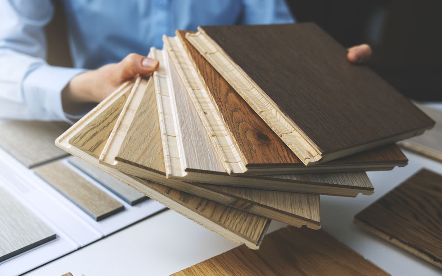 ألوان مختلفة من الباركيه