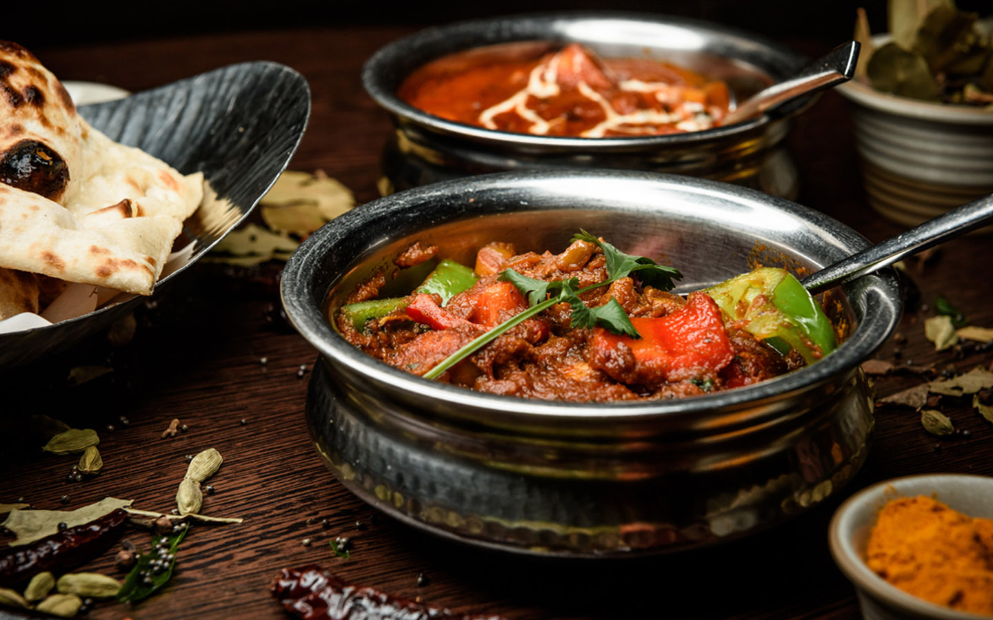 طبق البندورة مع الخضار