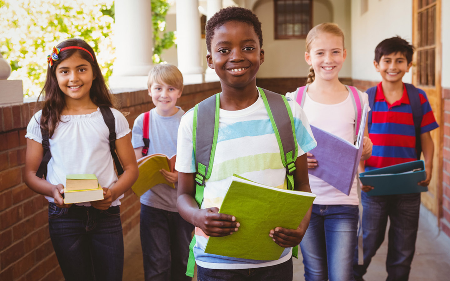 مجموعة من الطلبة