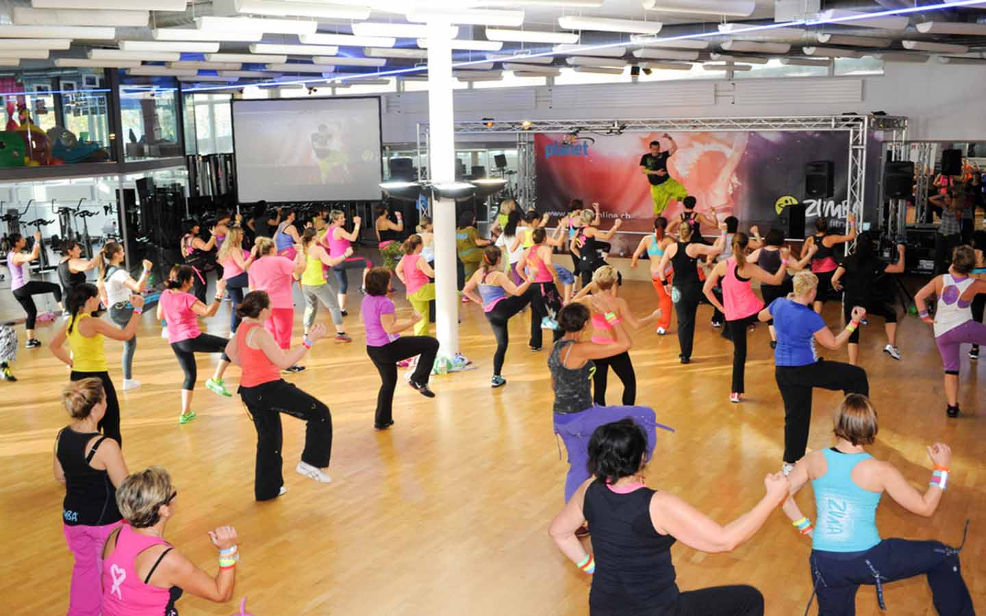 Aerobic zumba class sale