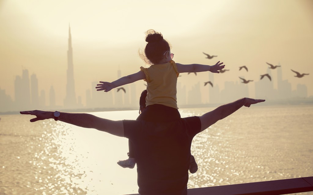 there's plenty of reasons why expats love Dubai and one of the them is its upscale lifestyle