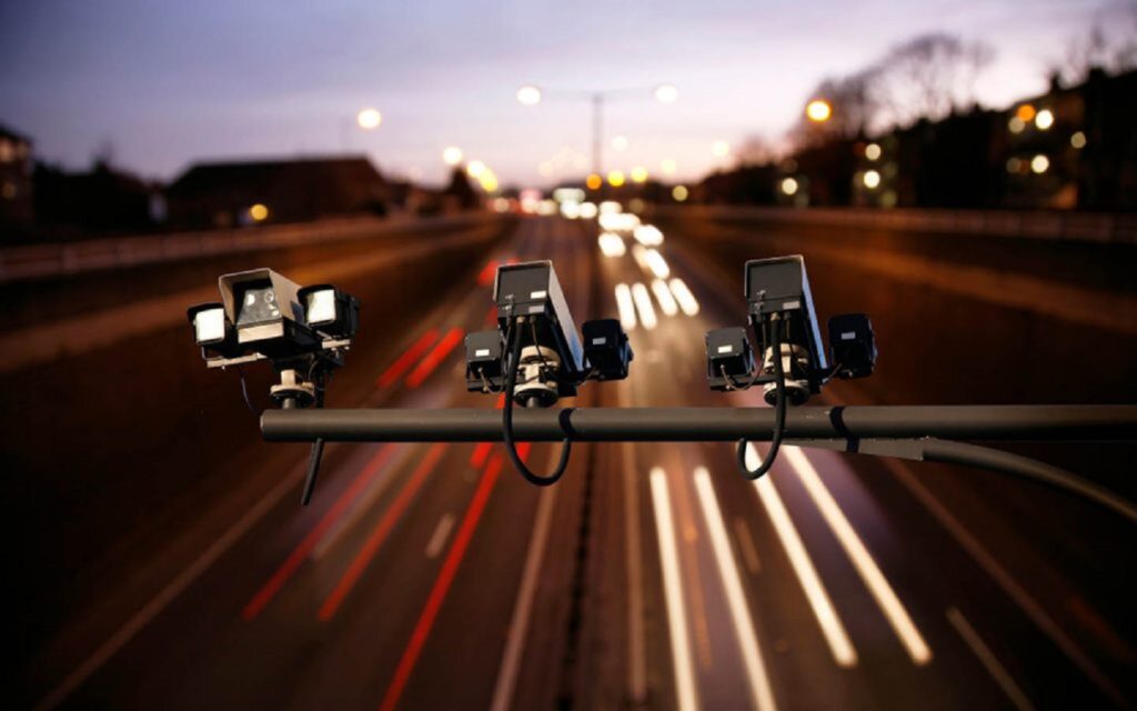 Abu Dhabi tailgating radar cameras can detect tailgating easily