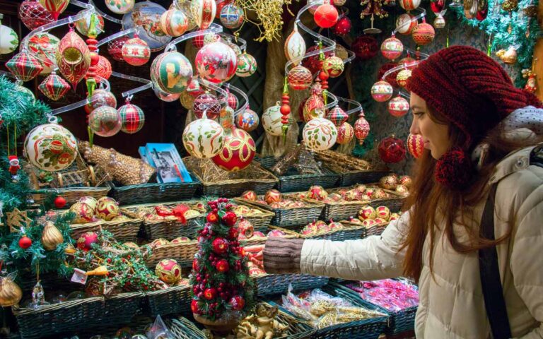 woman shopping at a christmas market in Dubai