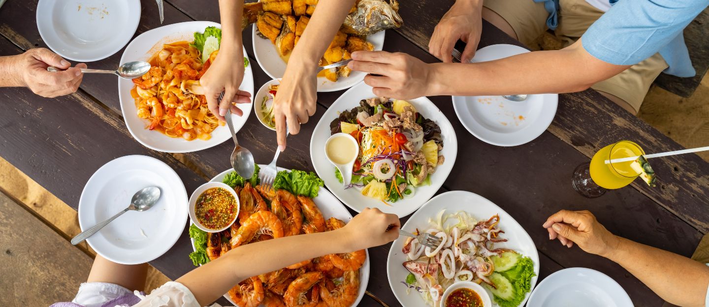 people dining at popular restaurants in Arabian Ranches