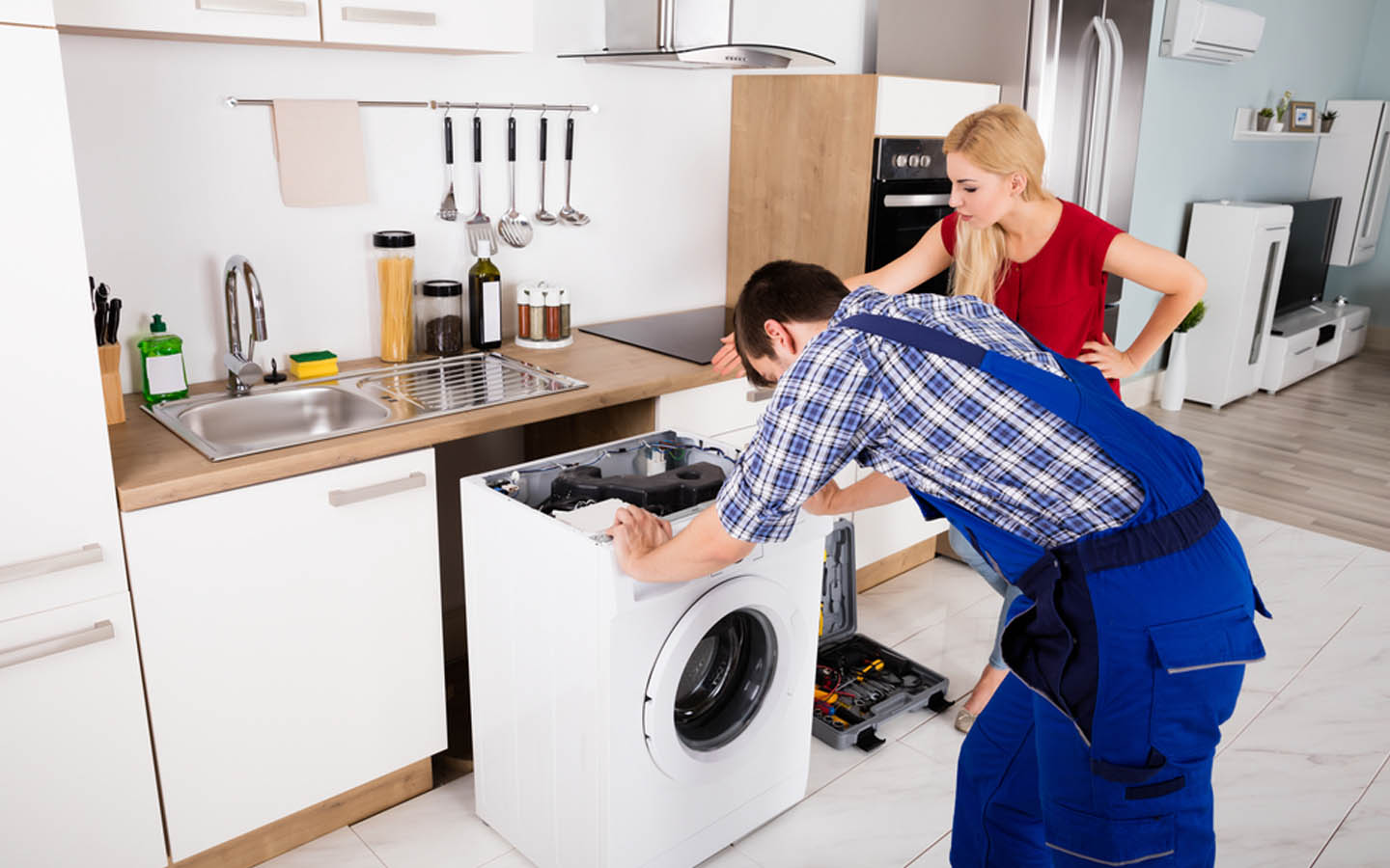 عامل تصليح غسالات في دبي