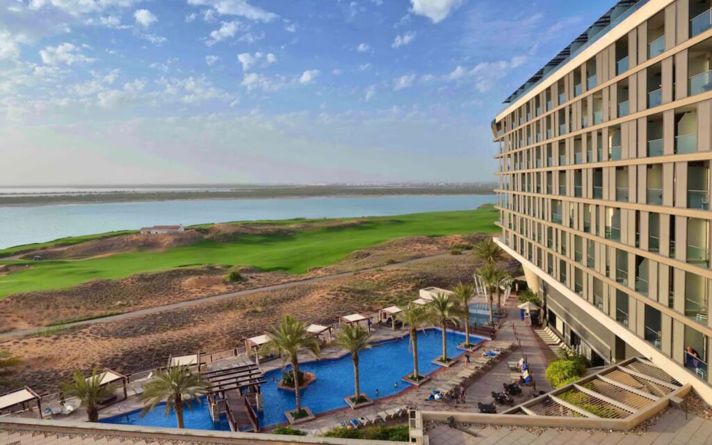 RADISSON BLU HOTEL YAS ISLAND exterior