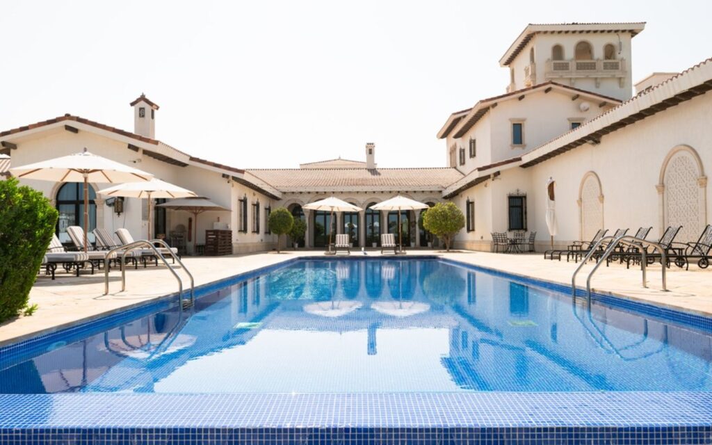 Yas Links Facilities