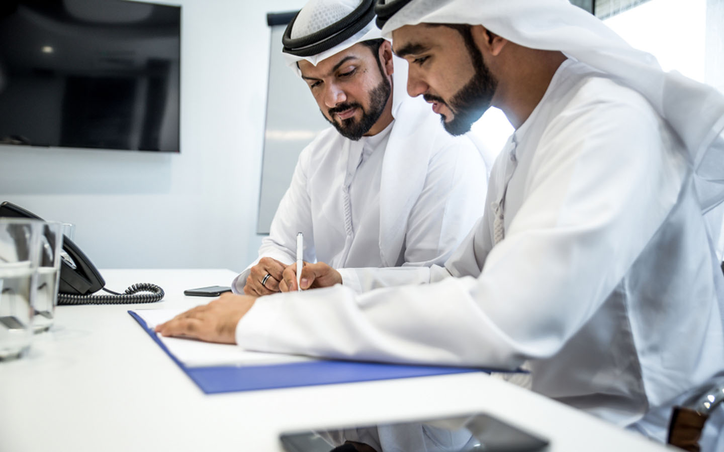 مواطنين من دولة الامارات