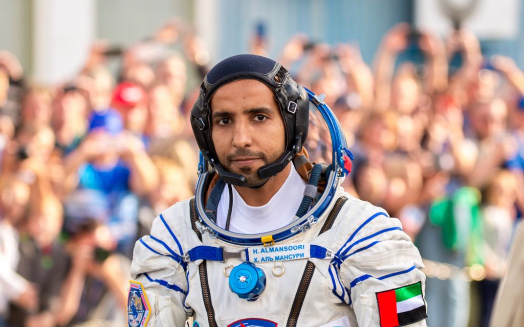 هزاع المنصوري رائد الفضاء